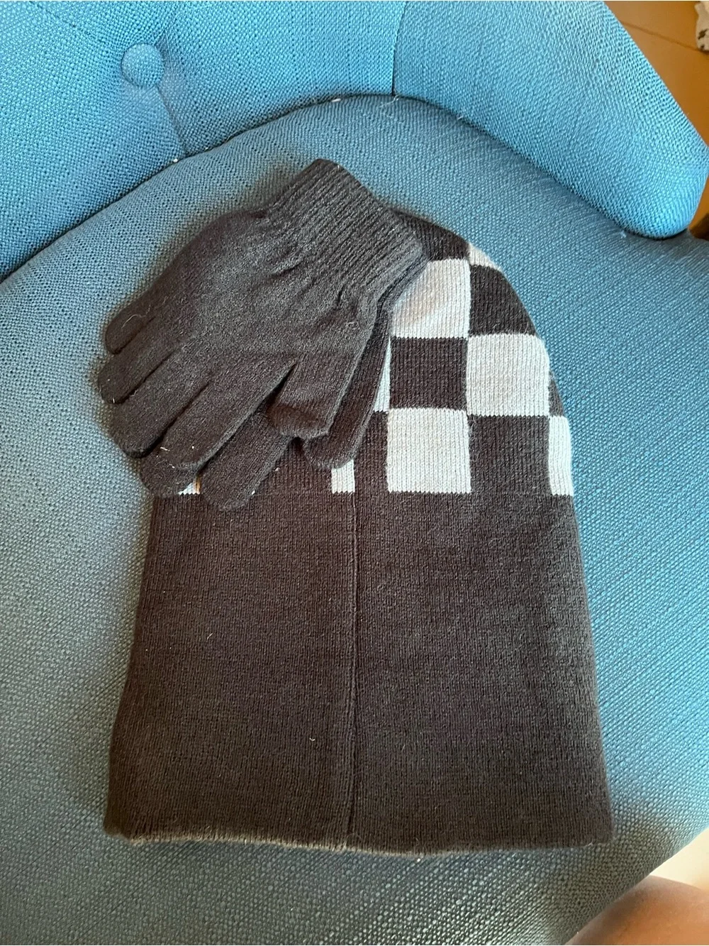 Batman Black, Gray & Yellow Checker Knit Beanie with Black Gloves